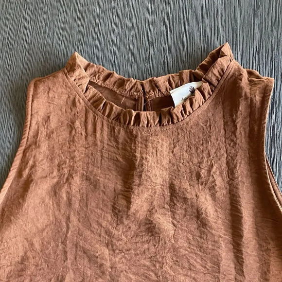 2‎ Bundle Betsy Boutique Keyhole Cinched Neck Tank Burgundy & Cognac Career Sz S - Picture 13 of 15